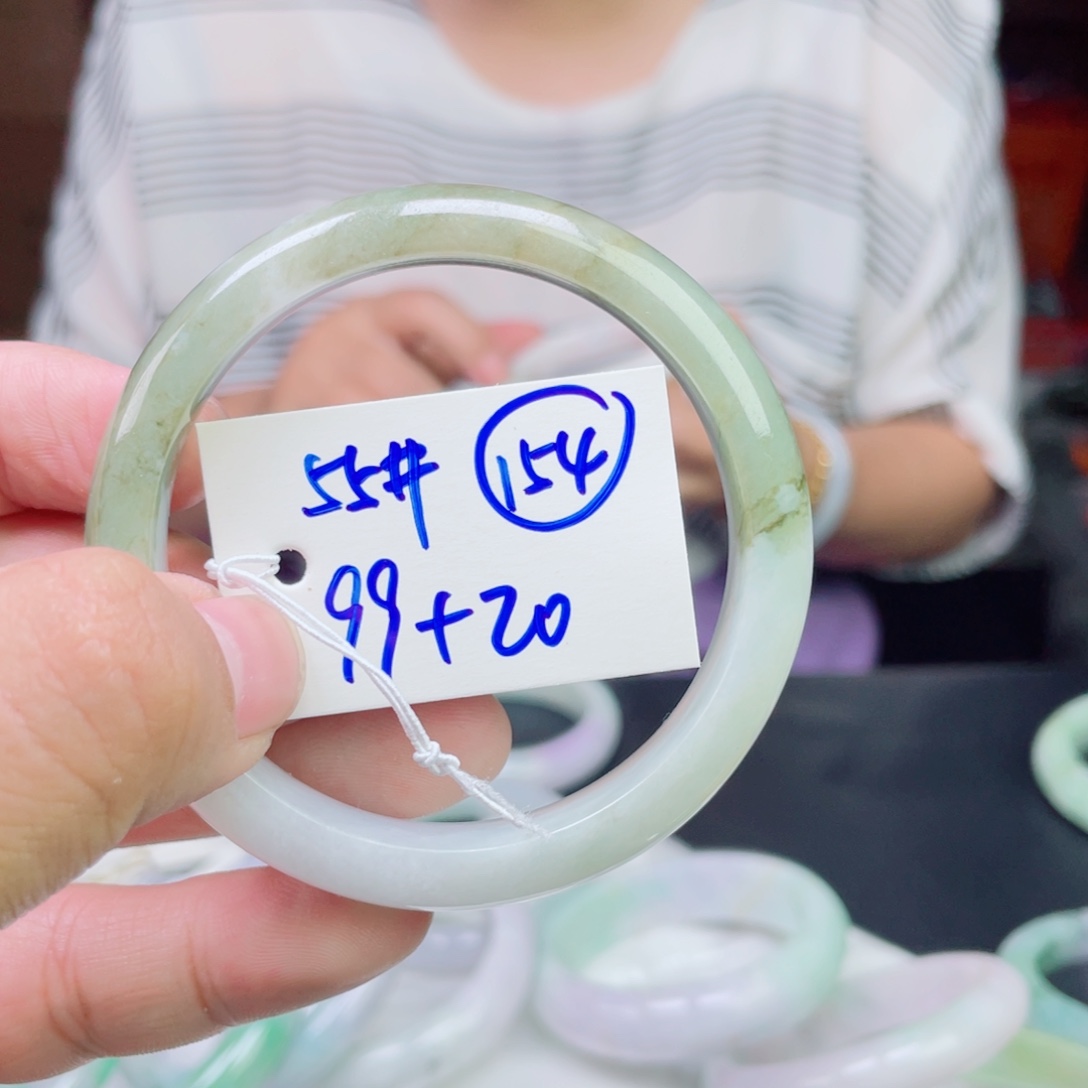 翡翠未镶嵌手镯154
