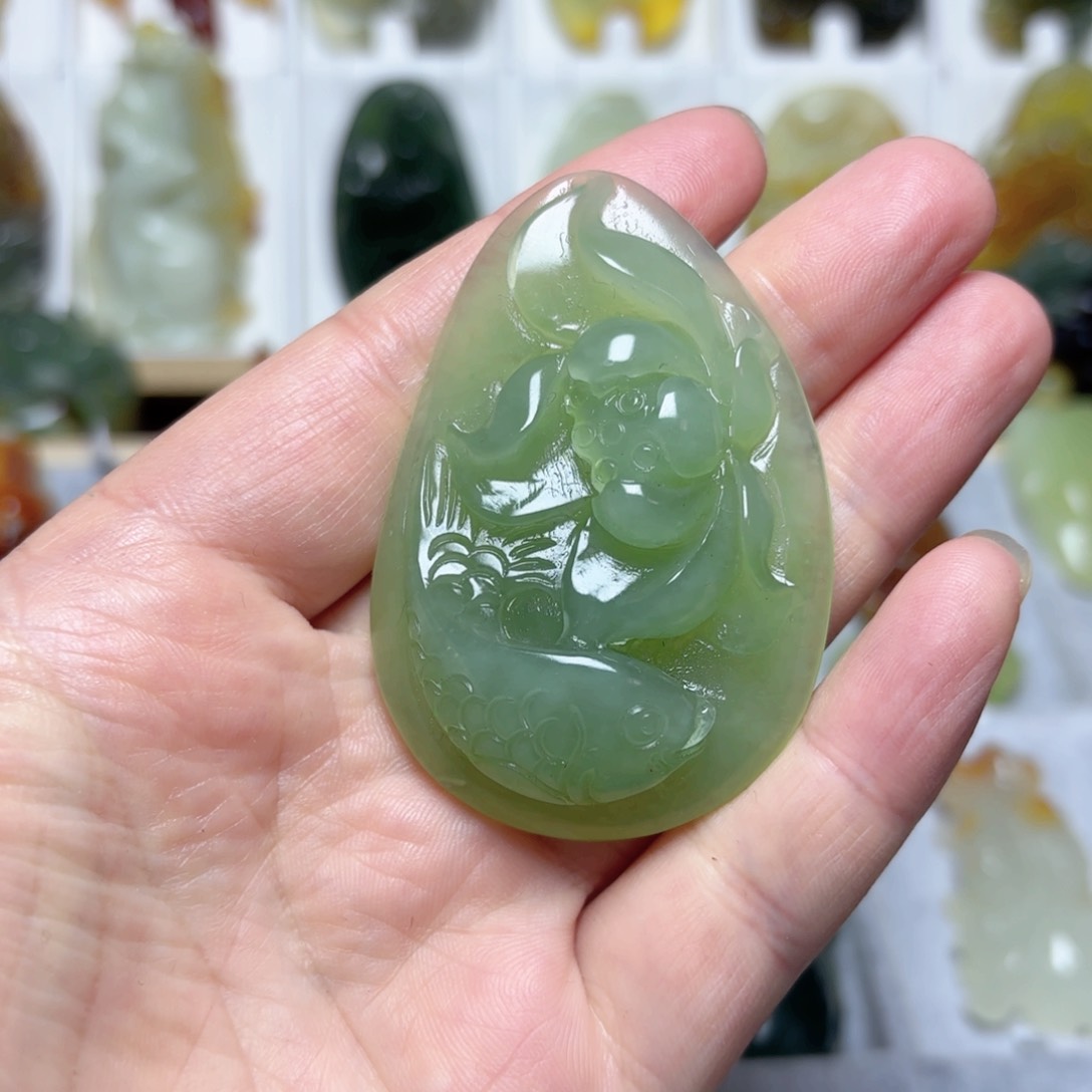 蛇纹石玉吊坠(不含链)未镶嵌