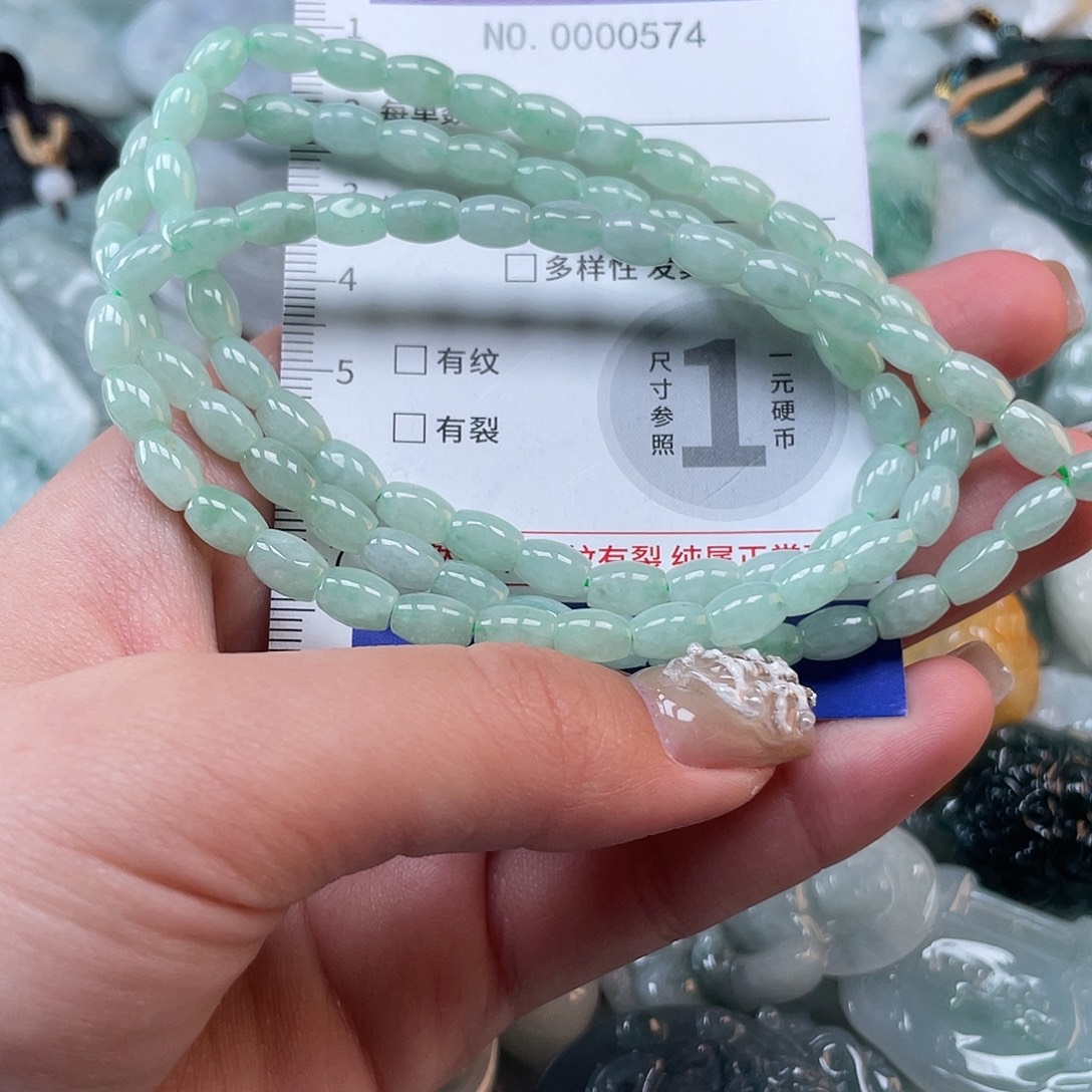 翡翠未镶嵌颈饰574