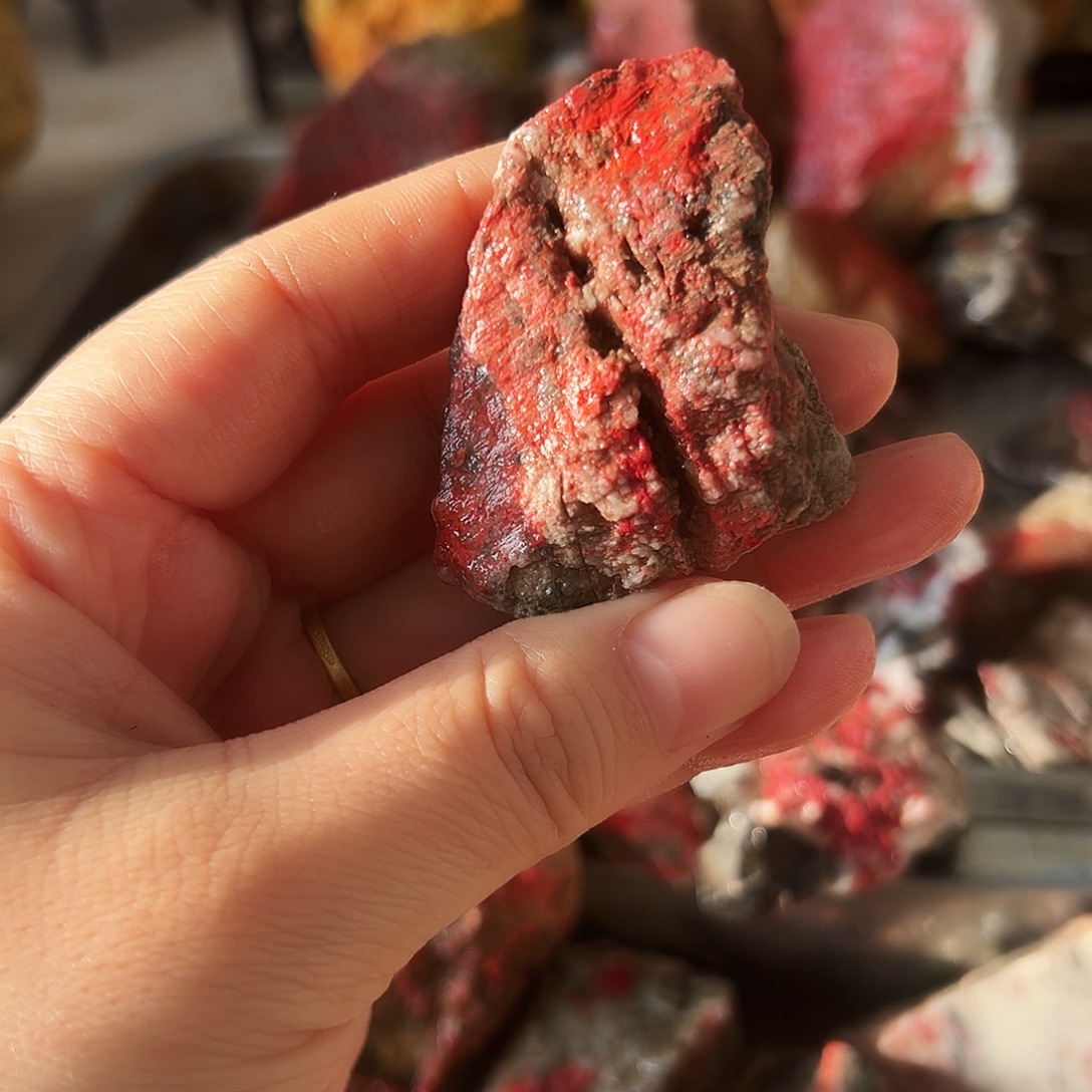 天然辰砂福利朱砂毛料