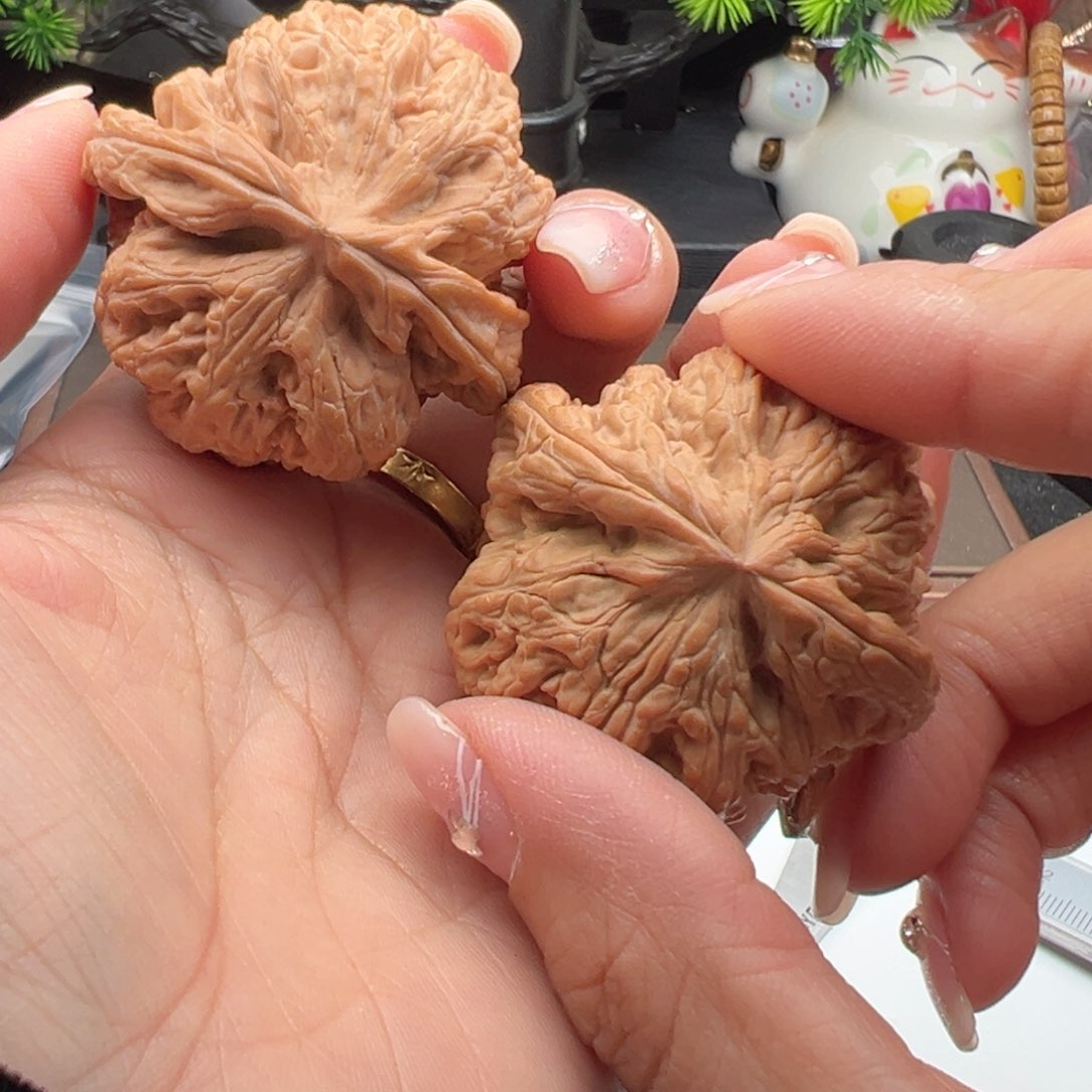 文玩核桃把件粗筋47