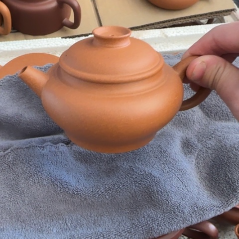 紫砂茶壶香***甌黄降坡泥200c c