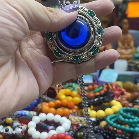 12233545854598445585