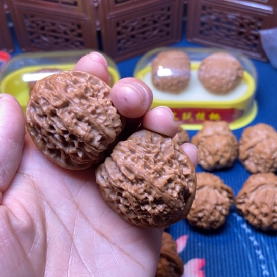 文玩核桃把件37金麒麟