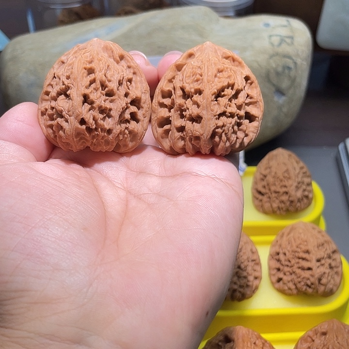 把件文玩核桃29号，43尺全品三角疆