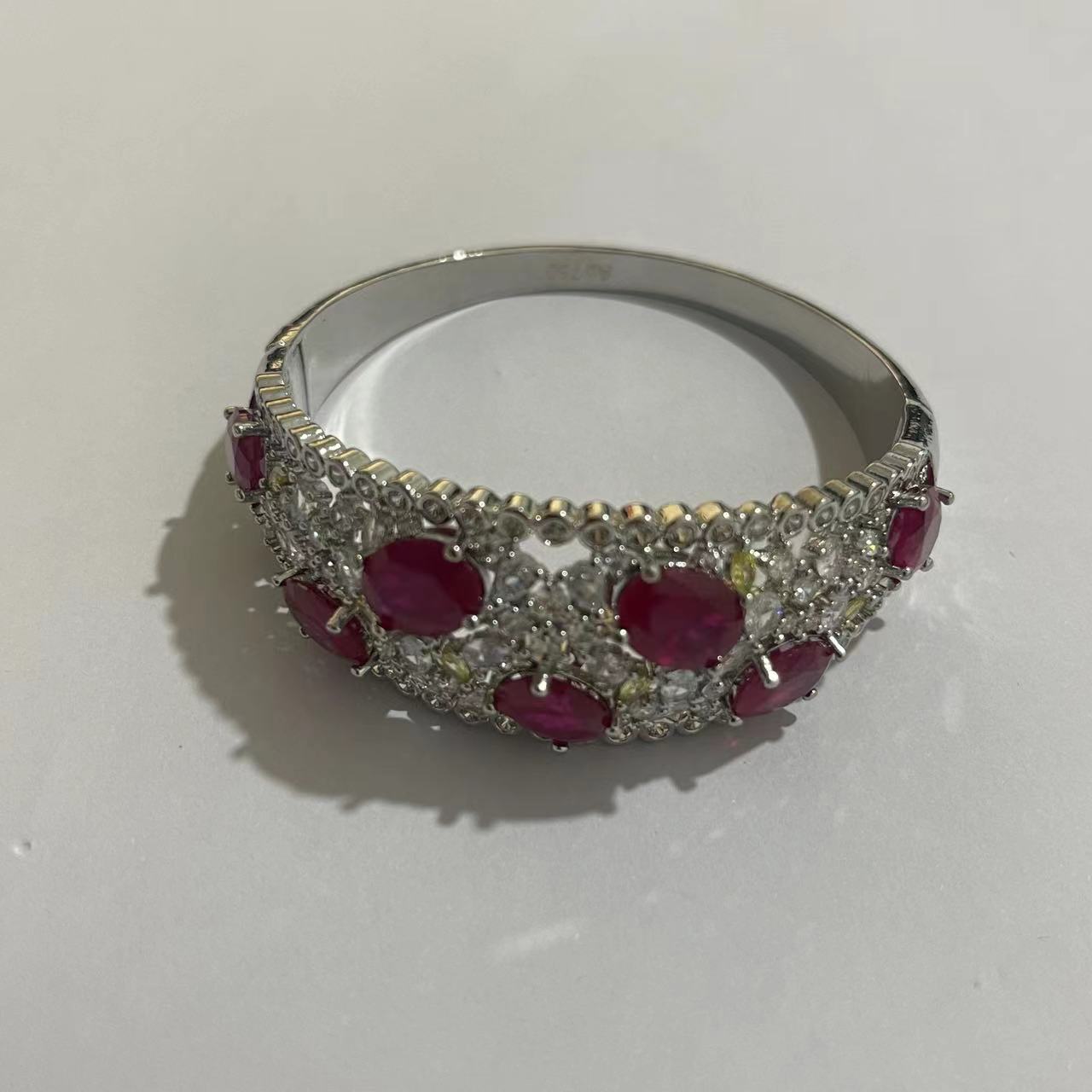 臻选手镯 经典百搭设计紫色手镯TZLT21