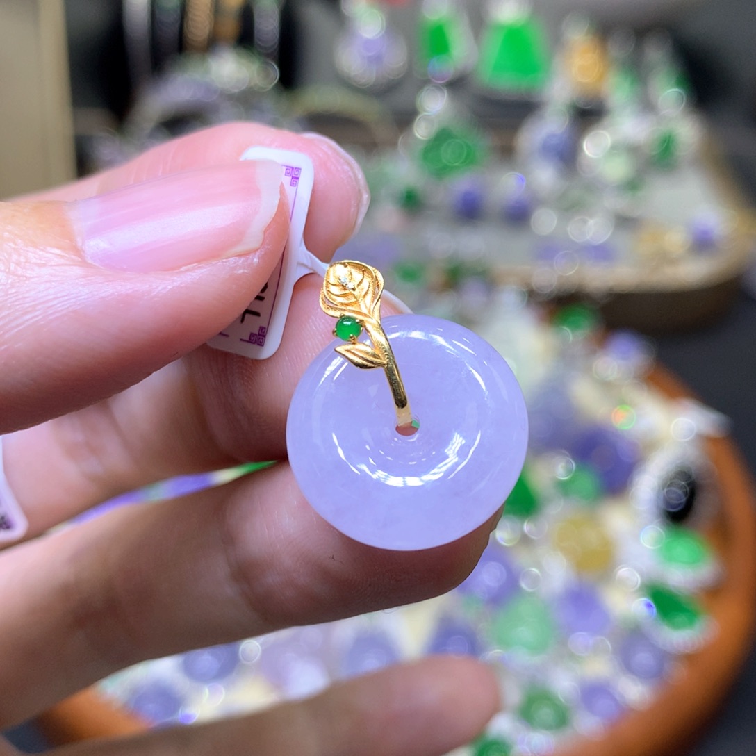 【闪购商品】翡翠颈饰18K金镶嵌翡翠吊坠项链