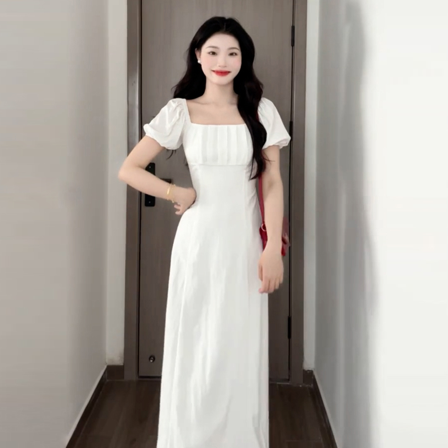 法式气质感减龄白色方领收腰连衣裙子女夏季长裙2025新款穿搭4191