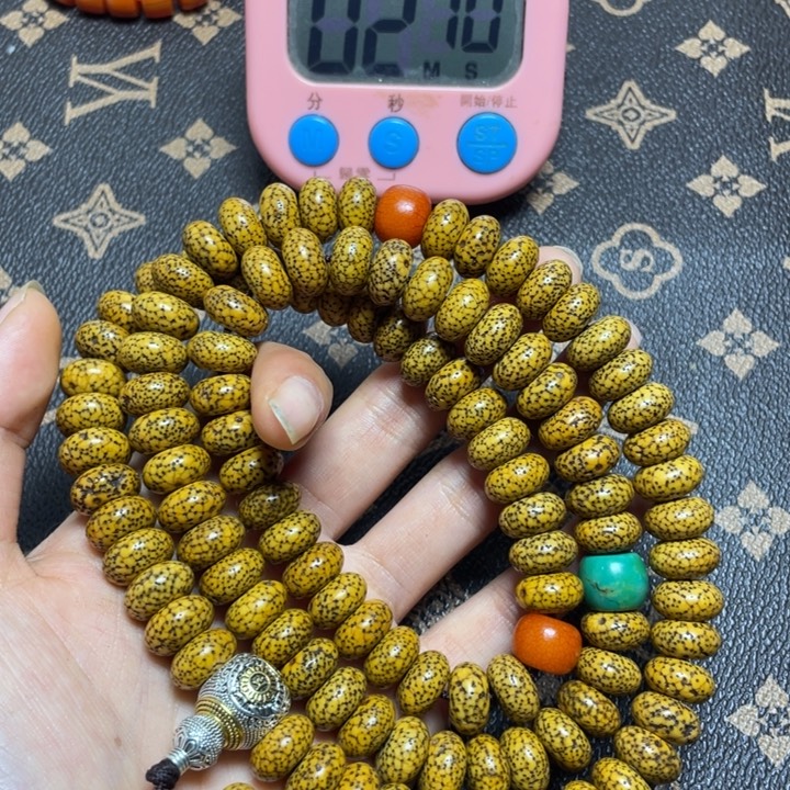 扶***，藏式风格设计风格