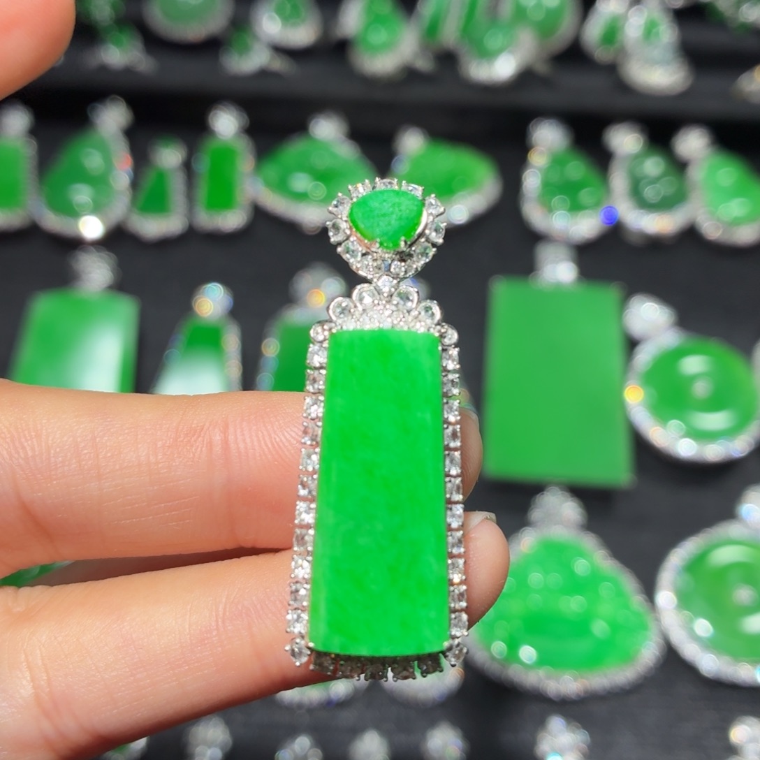 翡翠18K金镶嵌吊坠(不含链)211号