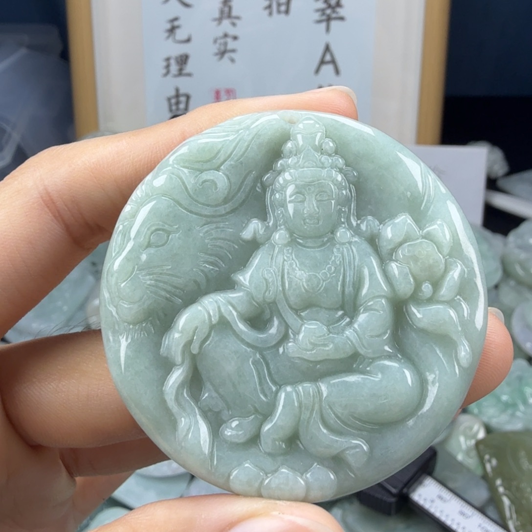 翡翠未镶嵌颈饰翡翠
