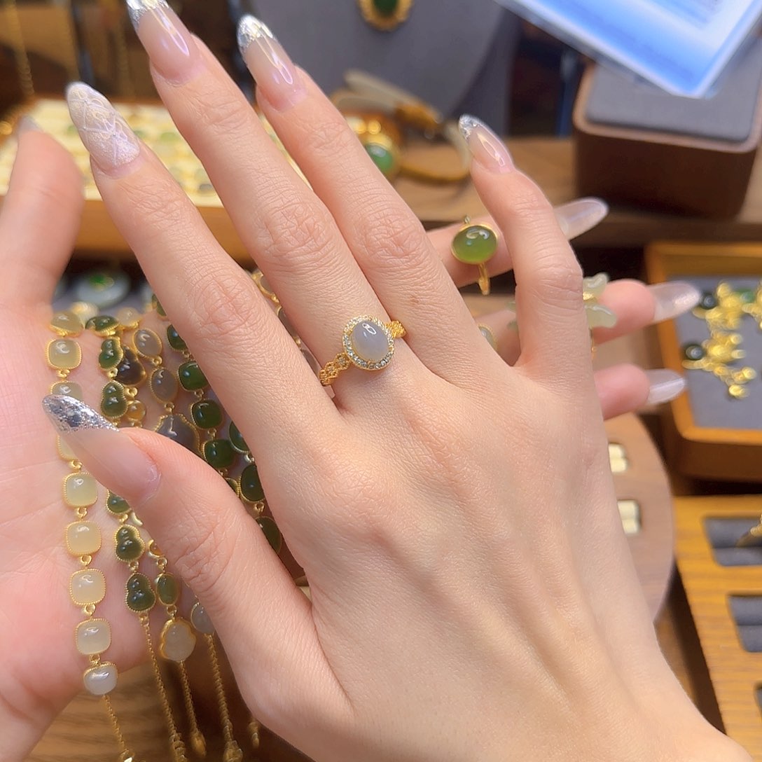 和田玉戒指银S925镀金镶嵌