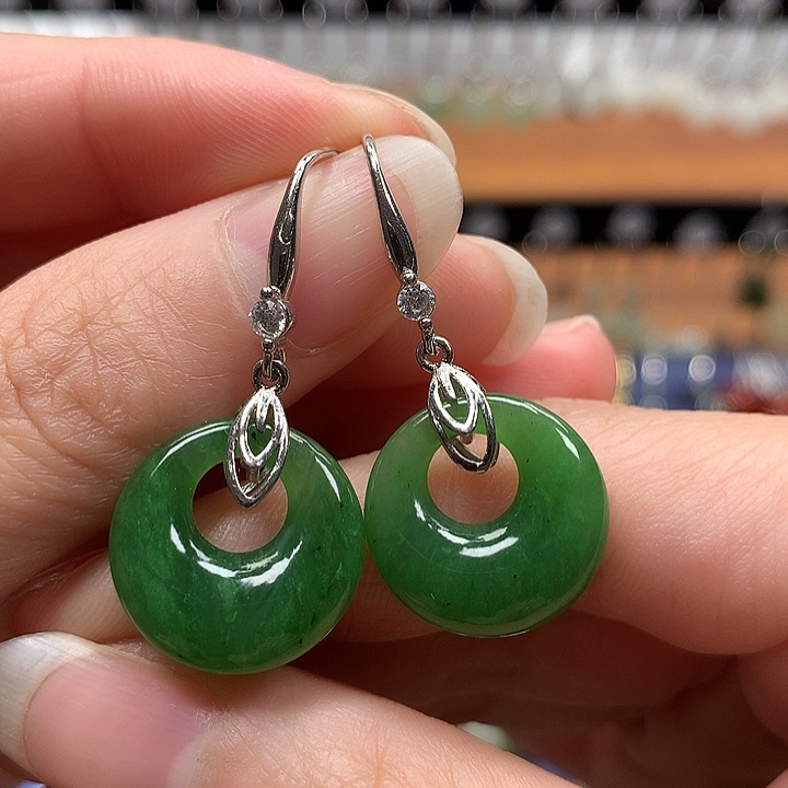 和田玉银S925镶嵌耳饰平安扣16左右碧玉