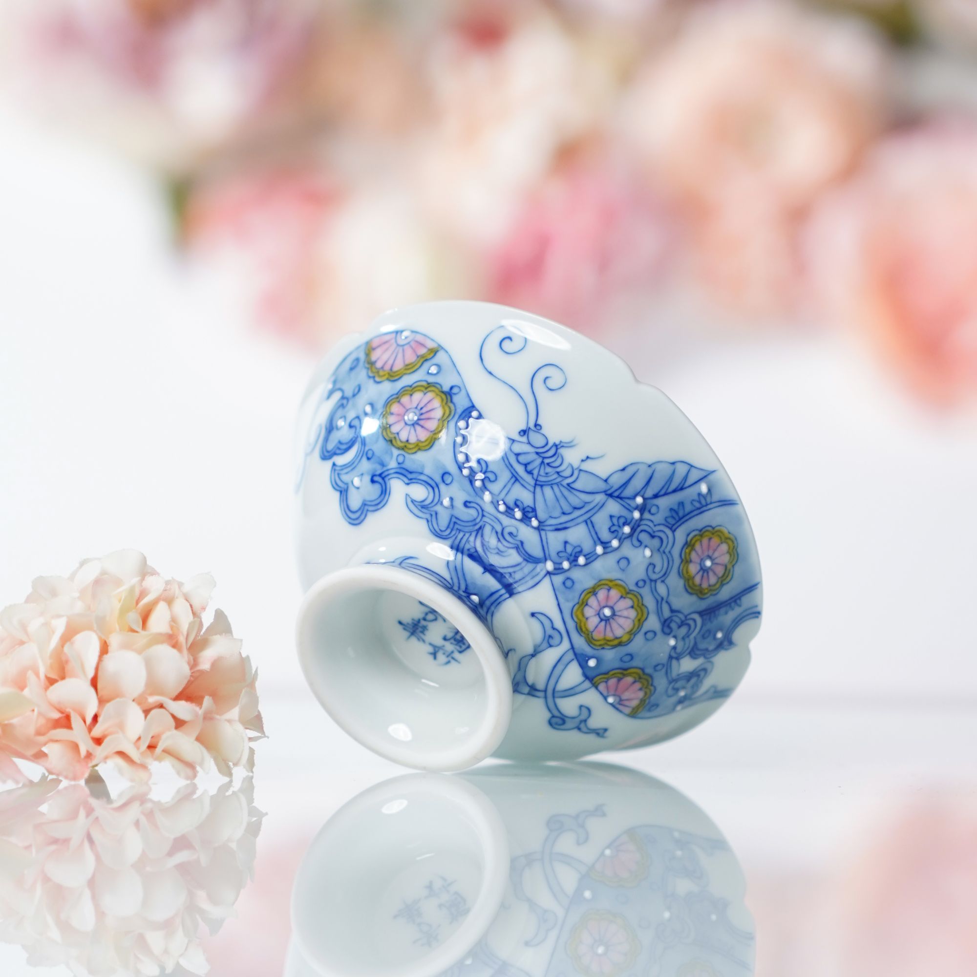 独妙芳华   【点绛唇】点珠蝴蝶高足杯   纯手绘陶瓷  DMFH2138