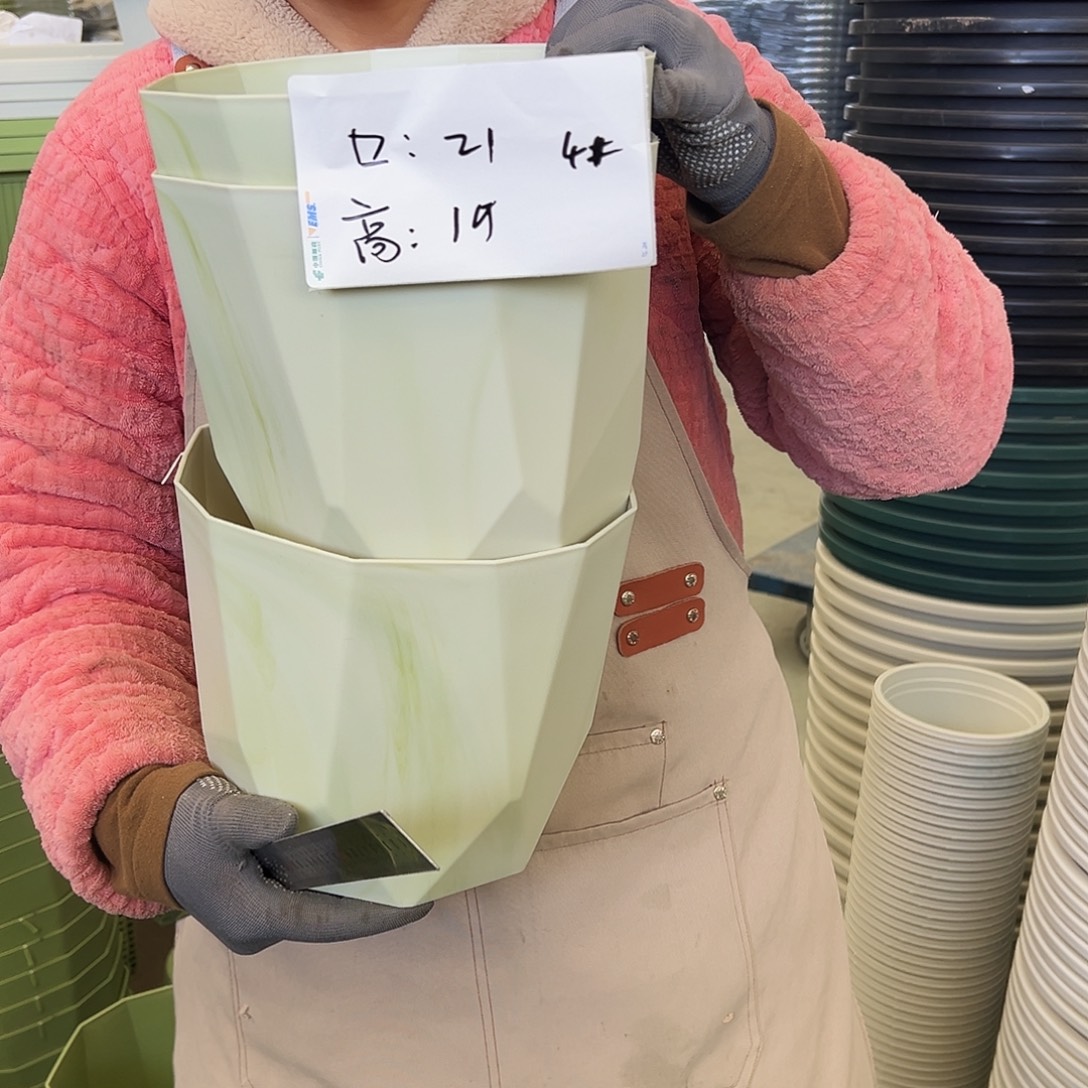 瑕疵雅典4#白色串色6个无托