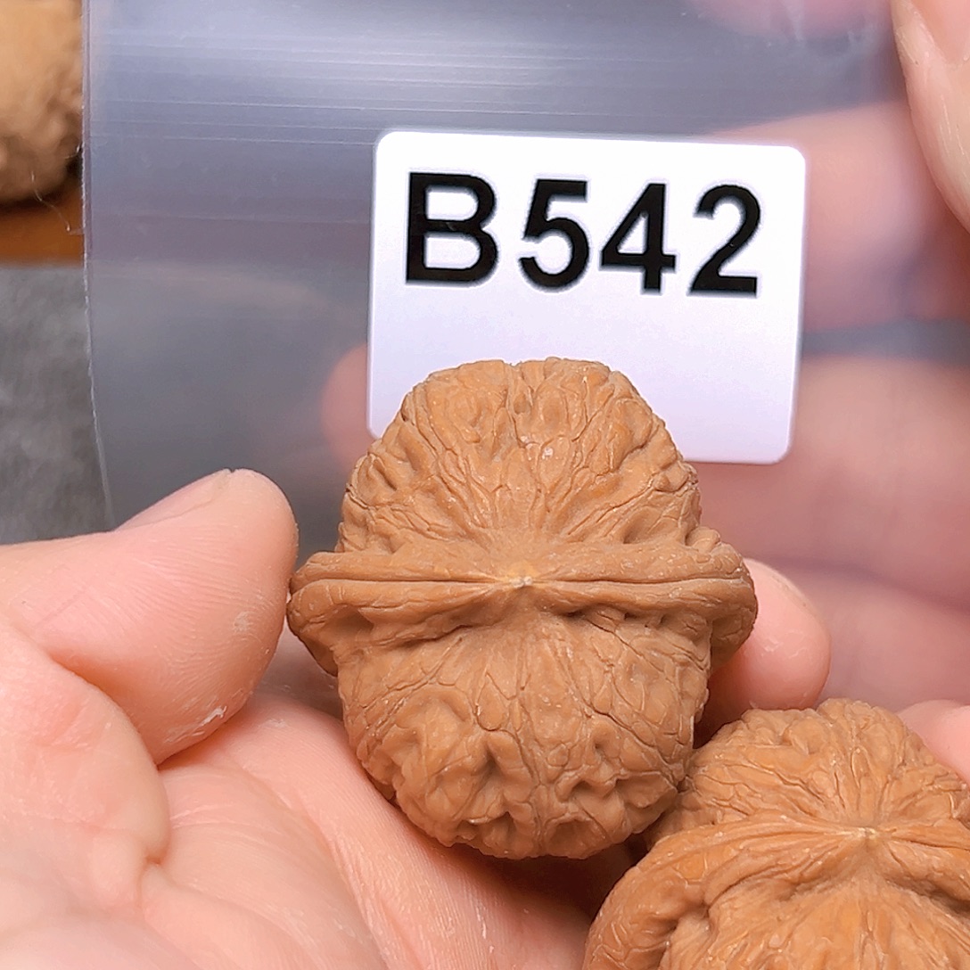 吊坠文玩核桃41元宝 有瑕疵