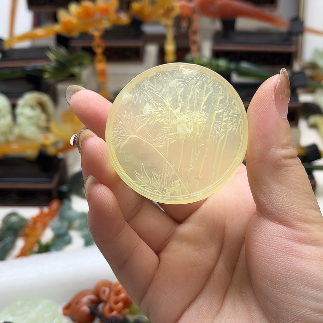 蛇纹石玉岫玉挂坠未镶嵌