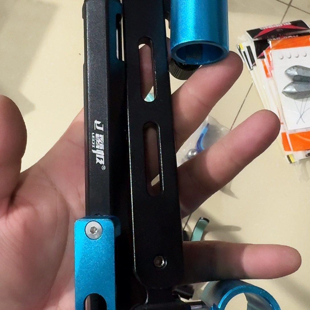 雷极蓝色双炮台架一个