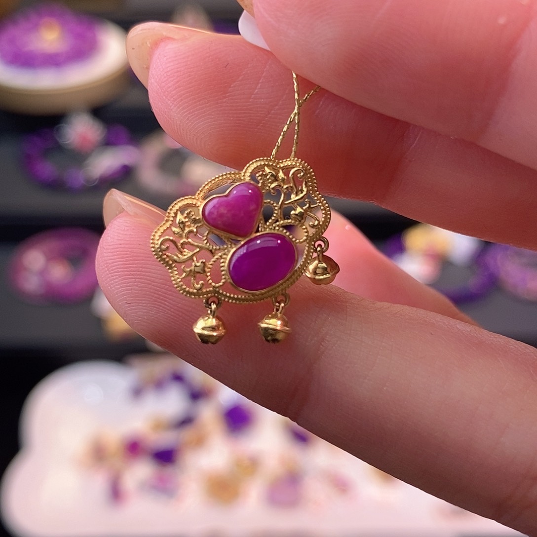 苏纪石（舒俱来）18K金镶嵌吊坠(不含链)