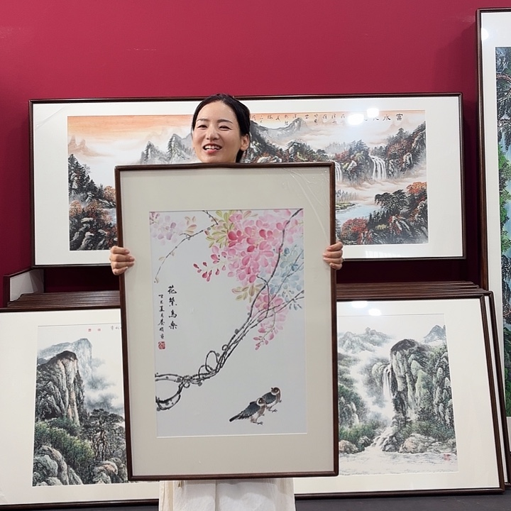 国画手绘带框作品