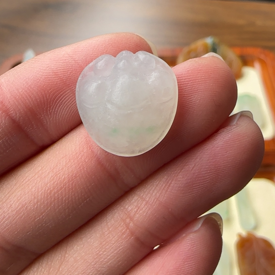 定制翡翠未镶嵌如意