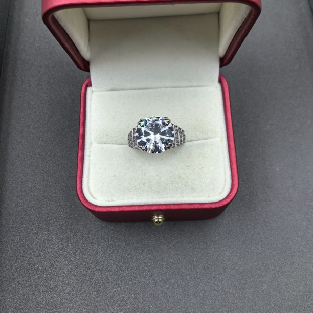  【经典永恒  光芒四射】 戒指 GDJ9578