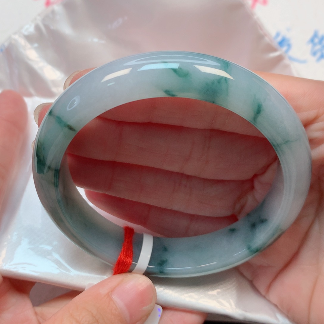 翡翠手镯未镶嵌59.7圈 水墨画艺术