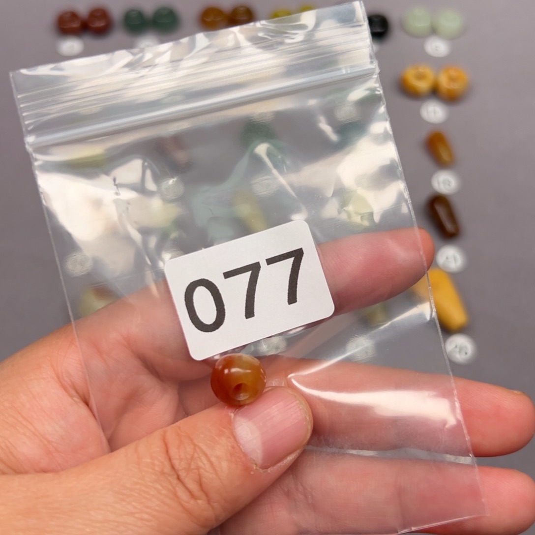 未镶嵌蛇纹石玉颈饰春**雨