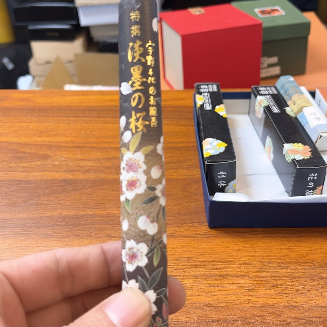 盖碗我不敢看电视你要干麻吗