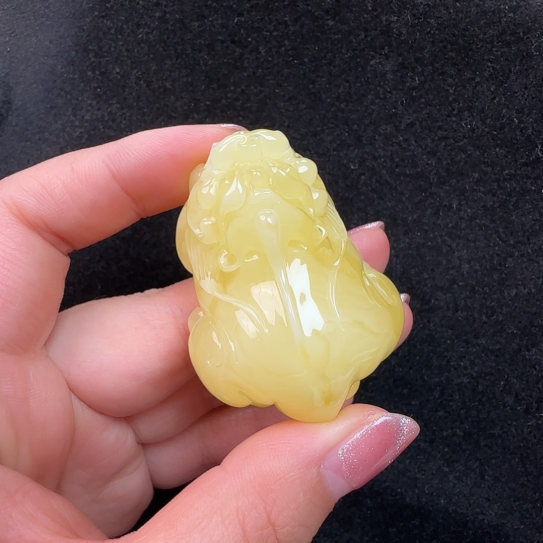 蜜蜡未镶嵌珠宝奇石