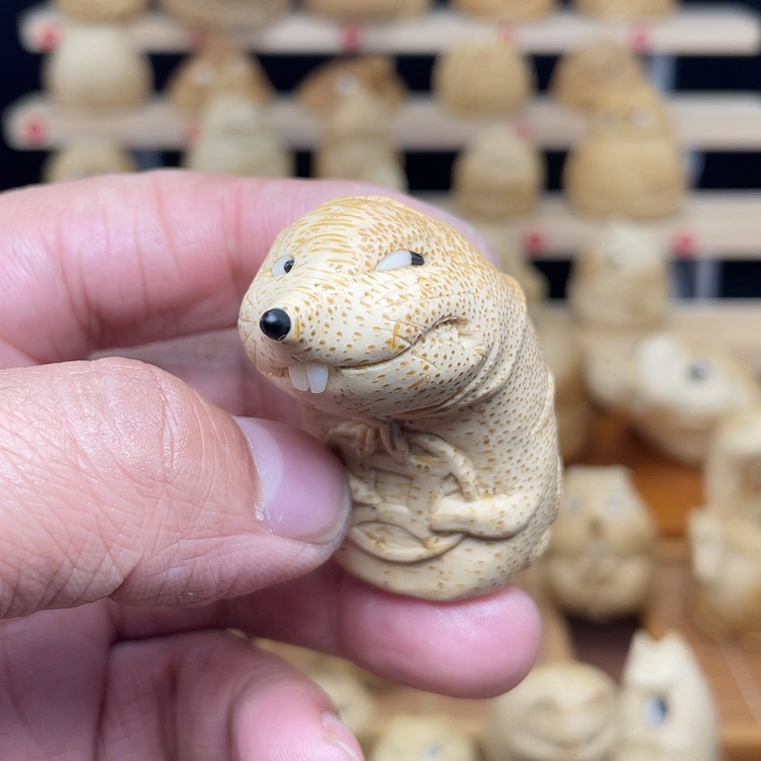 竹竹根雕老鼠手把件