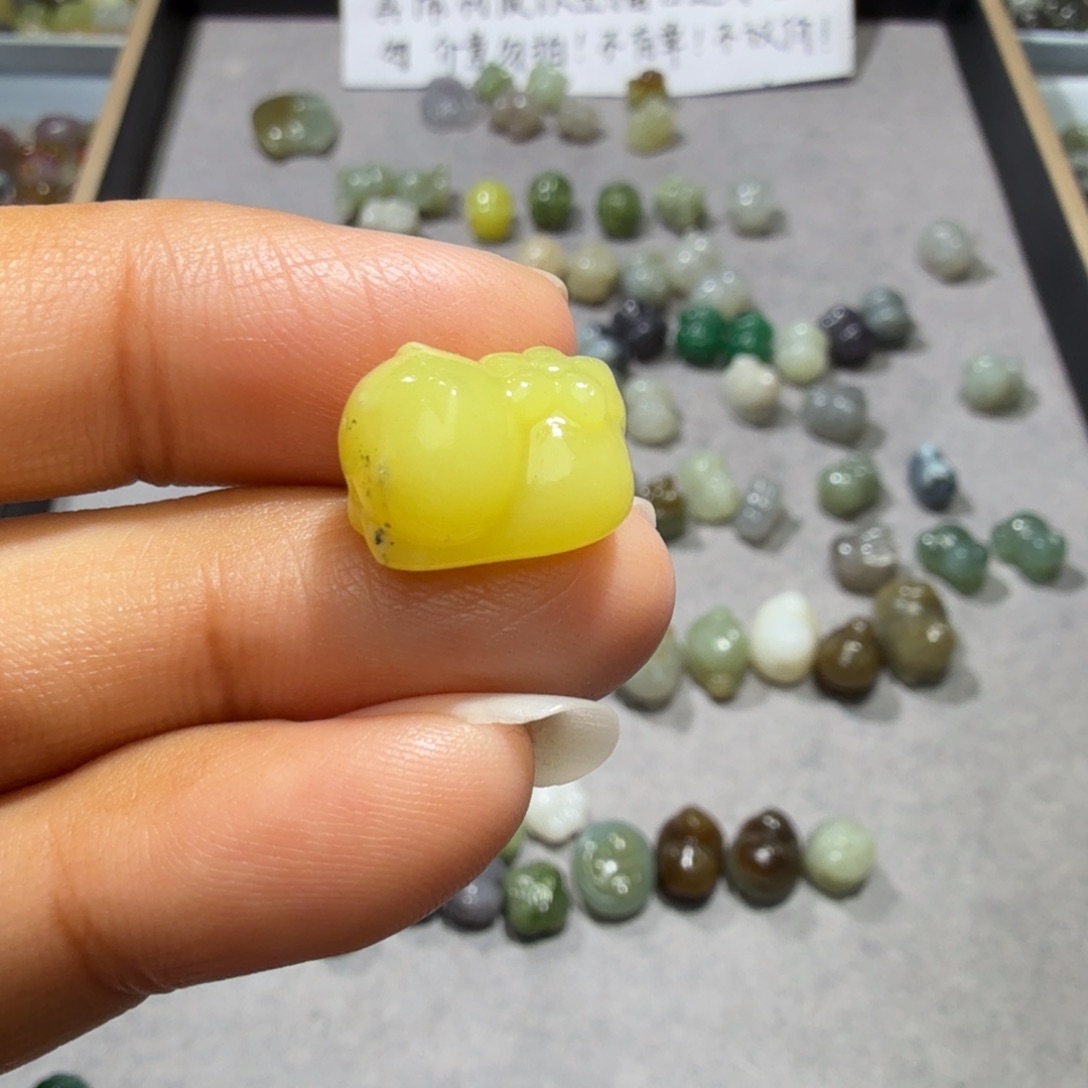 和田玉未镶嵌珠宝奇石