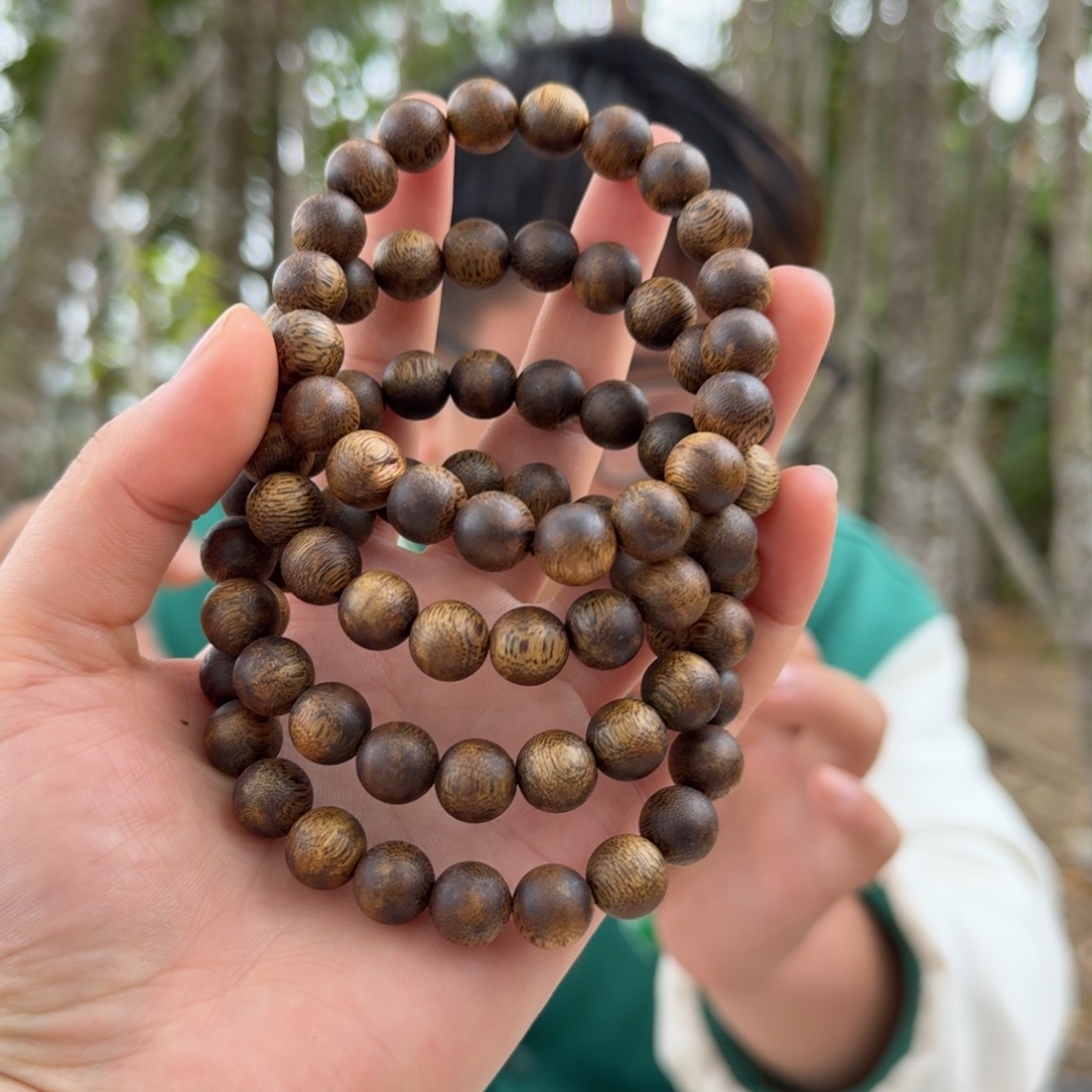 沉香碎屑沉香莺歌岭奇楠圆珠单圈10*8 多样性发一