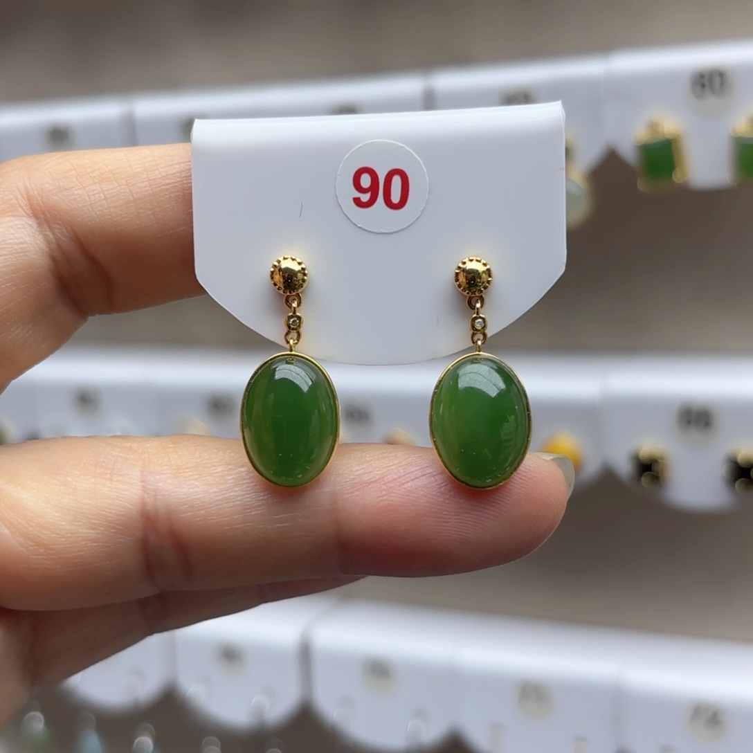 18K金镶嵌和田玉耳饰