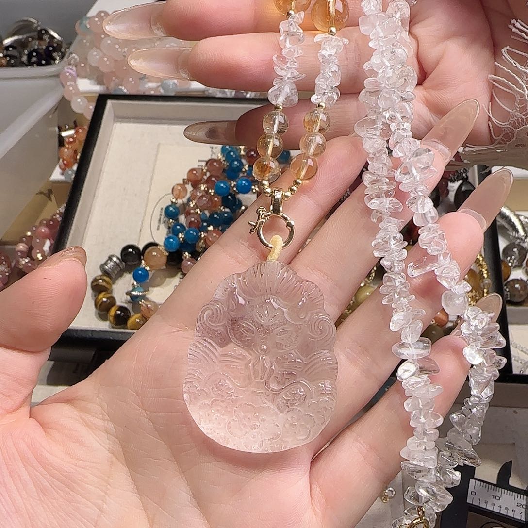 水晶手链未镶嵌吧