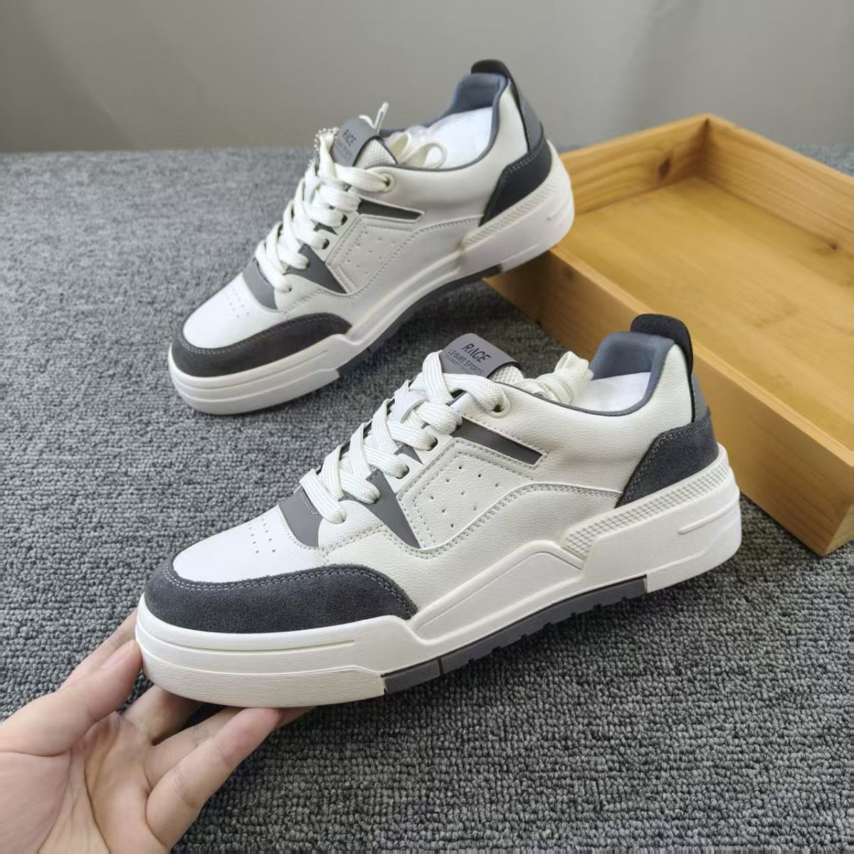 时尚镶拼!帅气百搭!品牌剪标男鞋男春秋系带运动板鞋舒适休闲鞋