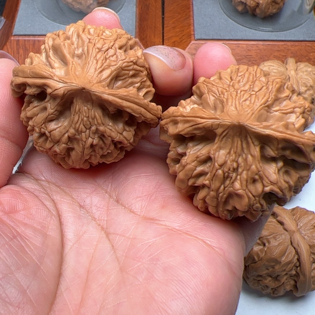 文玩核桃把件寿桃43红