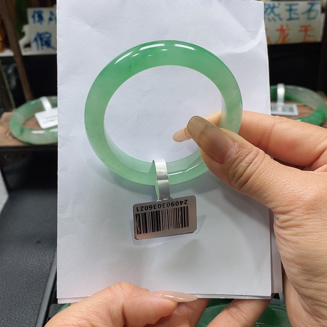 石英质玉手镯未镶嵌淼淼