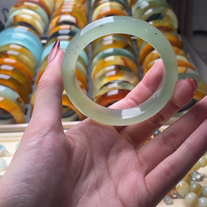 蛇纹石玉手镯未镶嵌54.7