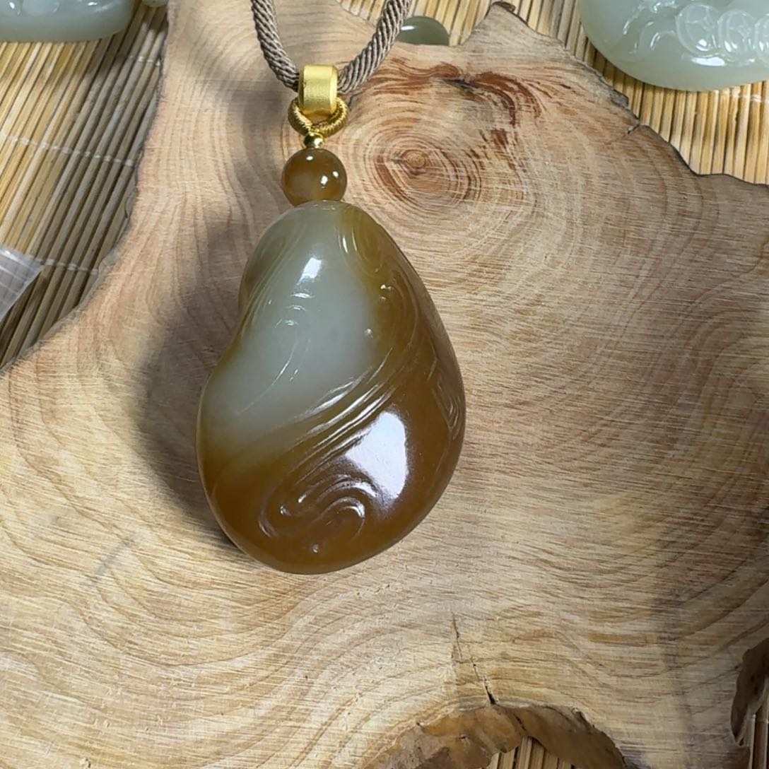 和田玉颈饰未镶嵌