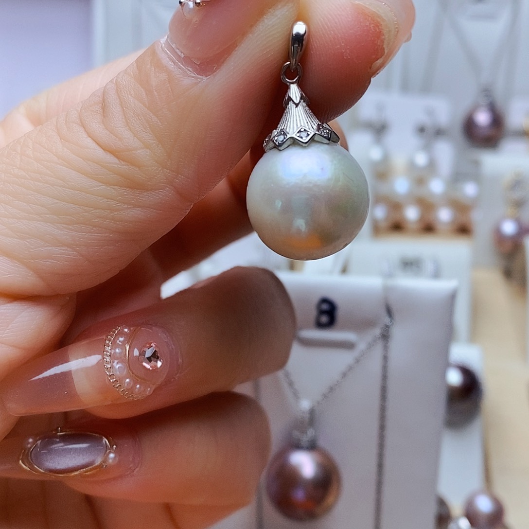 淡水珍珠吊坠(赠链)银S925镶嵌