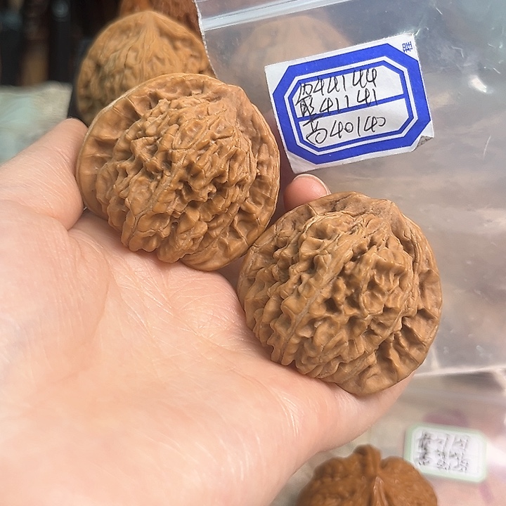 文玩核桃把件老楼