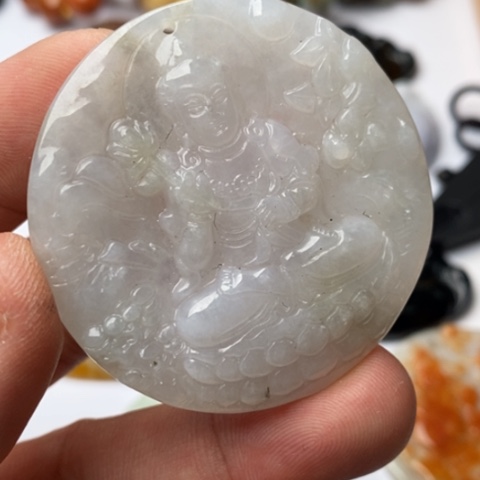 翡翠颈饰未镶嵌翡翠