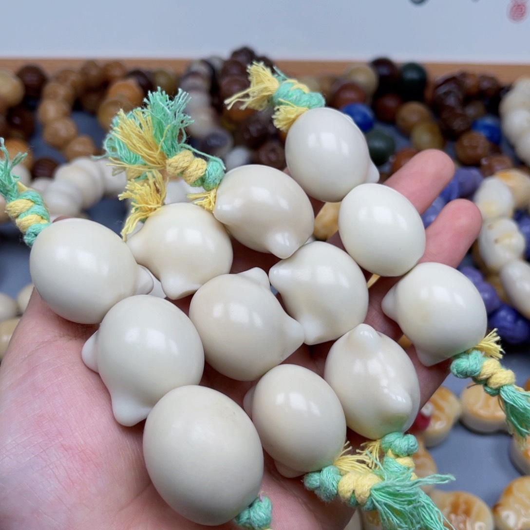 吊坠菩提根/象牙果A586猫头25左右瑕疵一串随机