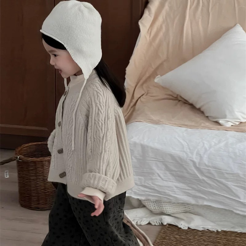 方扣麻花毛衣开衫