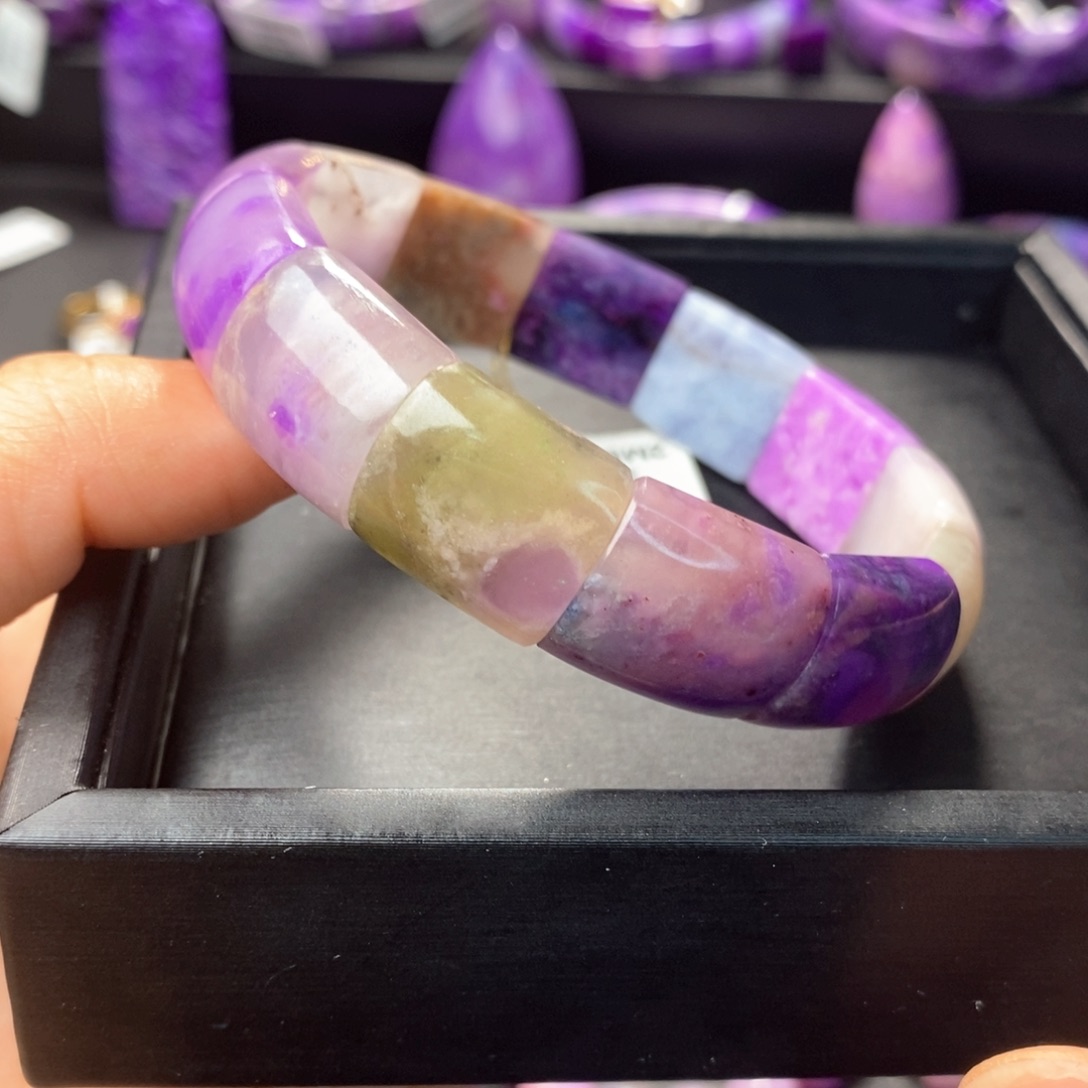 未镶嵌苏纪石（舒俱来）手排