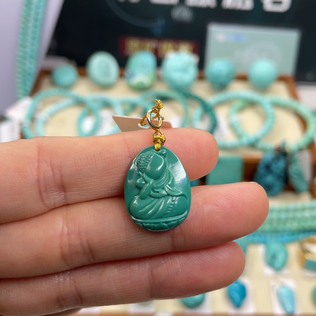 绿松石未镶嵌挂件