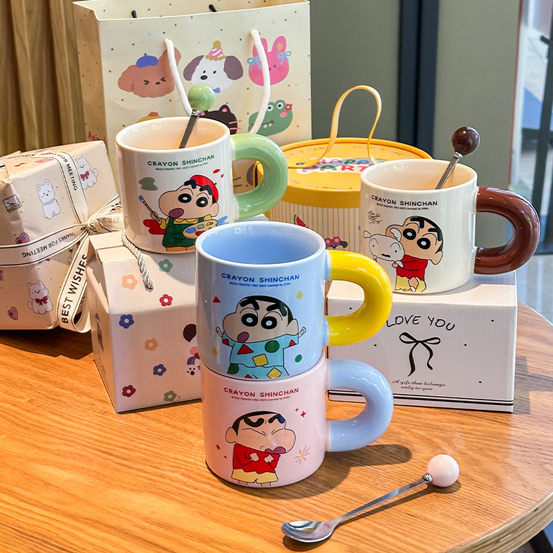 可爱蜡笔小新陶瓷马克杯高颜值情侣喝水杯儿童牛奶早餐杯生日礼物