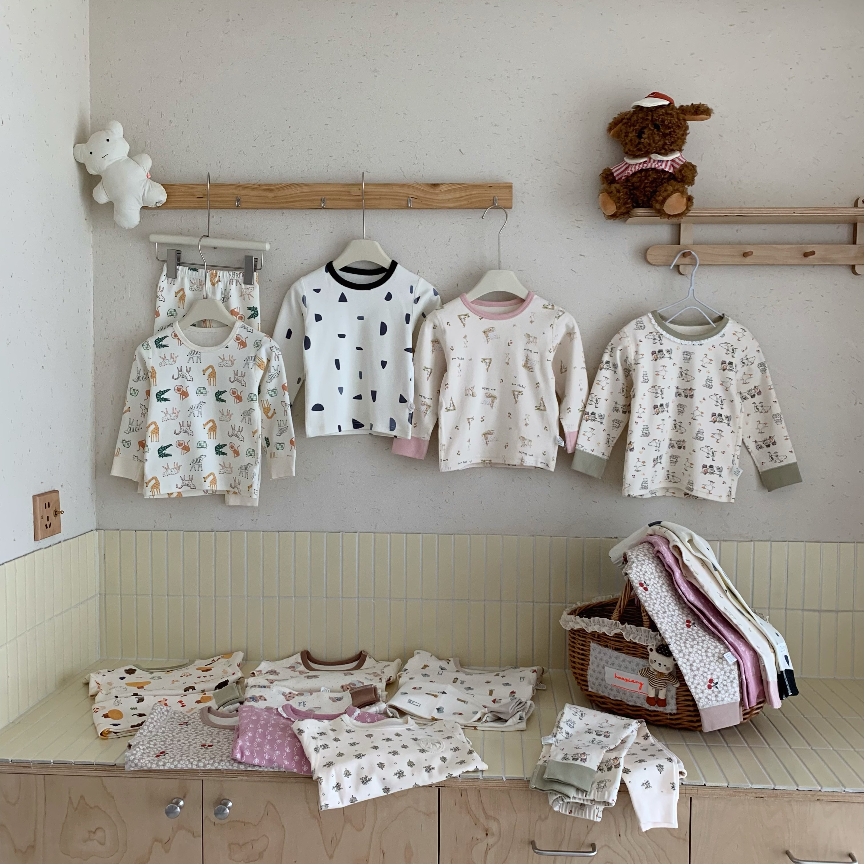 62002洹彩秋冬款男女童家居服两件套内衣套装