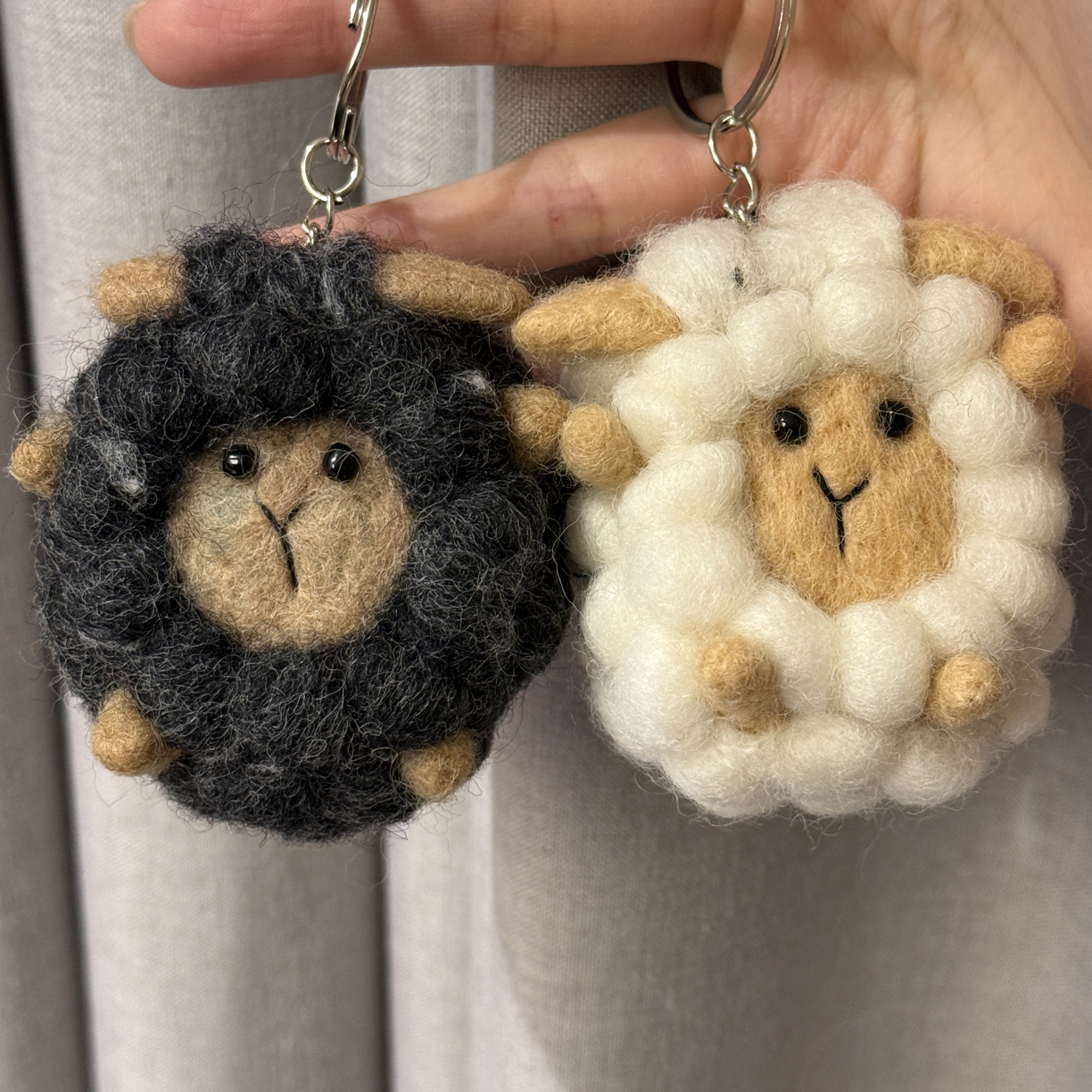 【金克恩】毛毡小羊钥匙扣包包挂饰